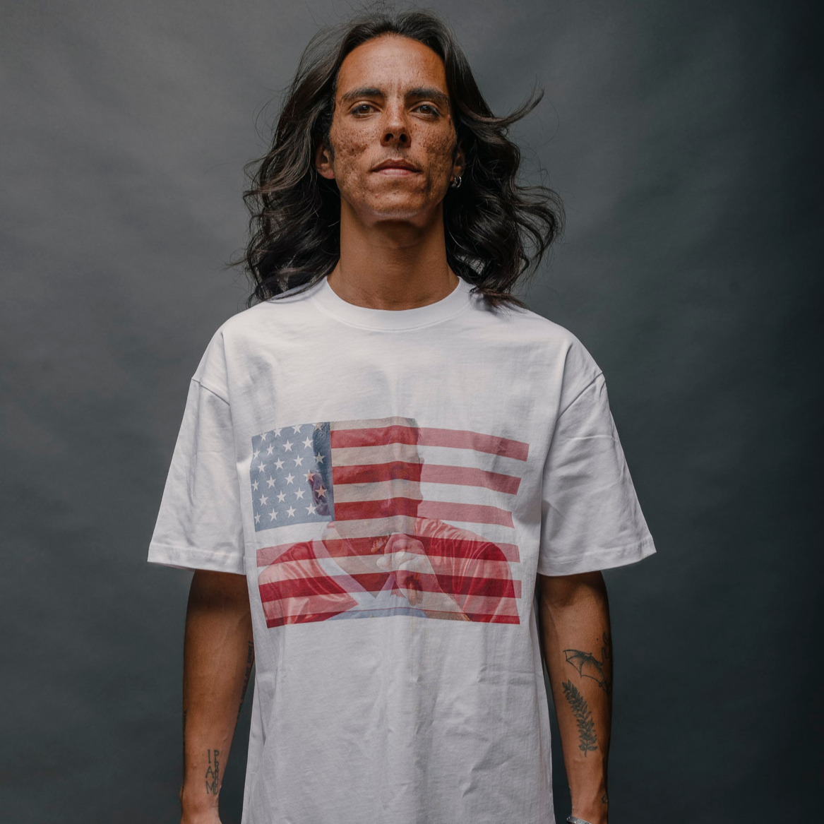 JOEY CHESTNUT HOT DOG TSHIRT