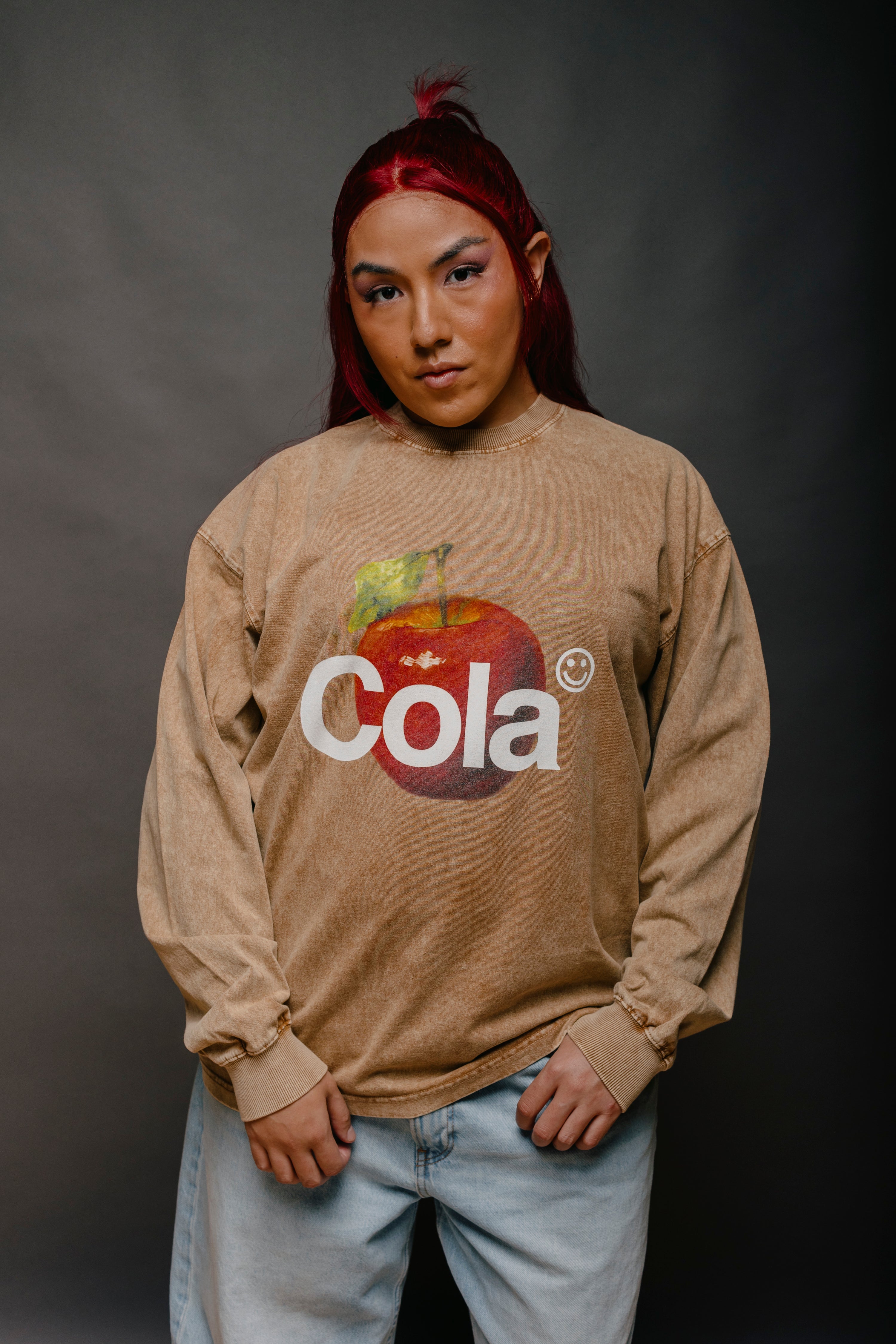APPLE LONGSLEEVE: ACID WASH