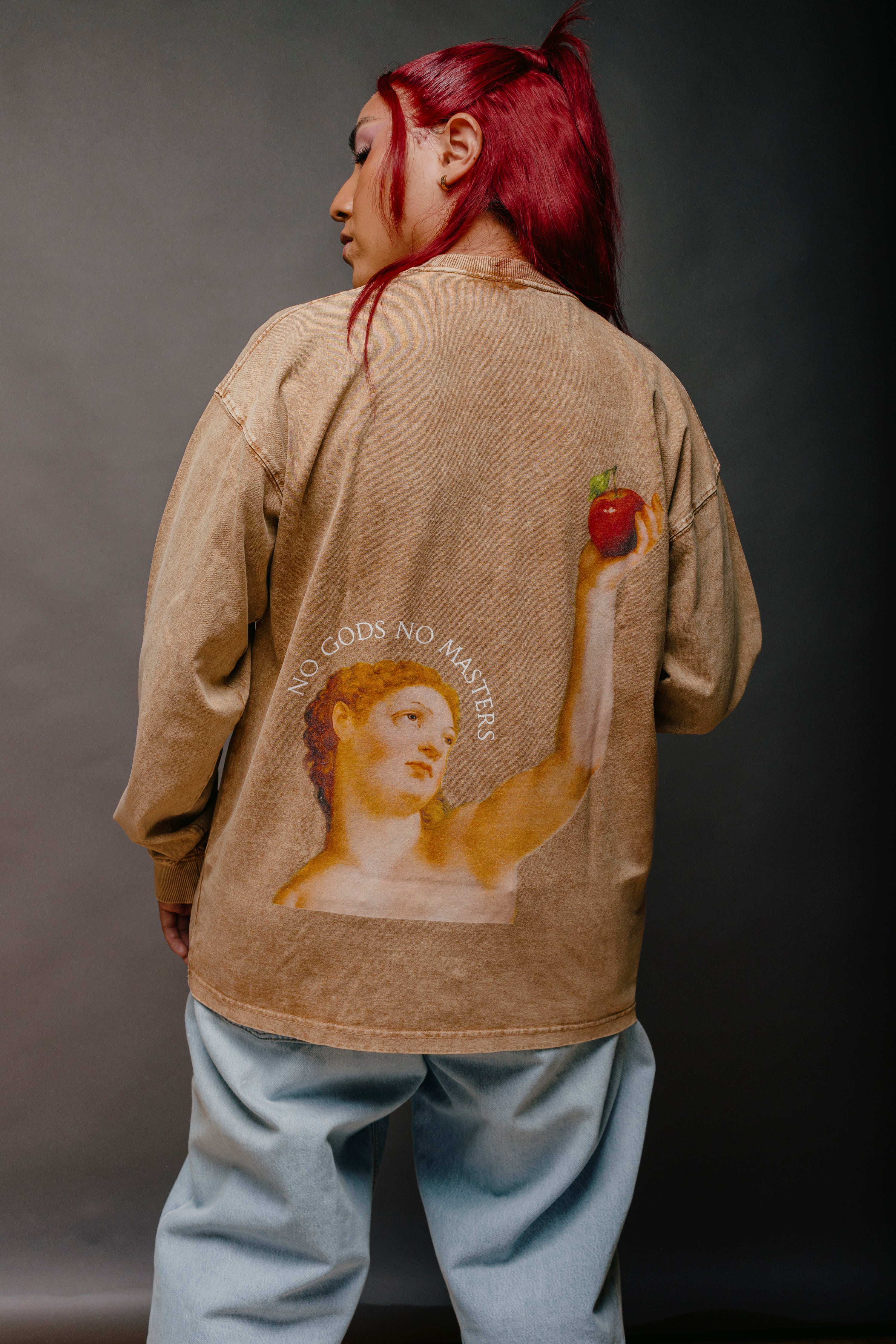 APPLE LONGSLEEVE: ACID WASH