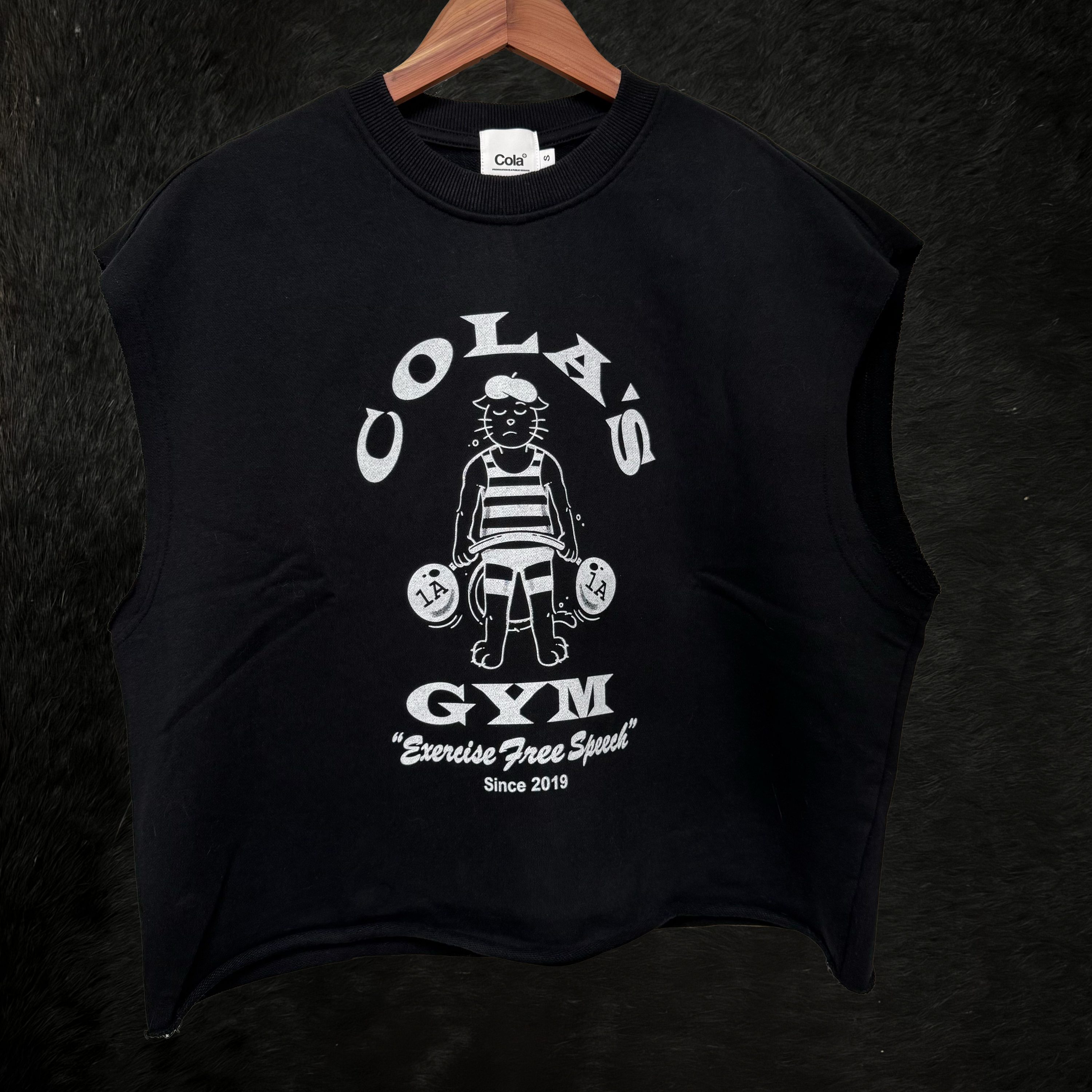 COLA'S GYM CROP MUSCLE TEE
